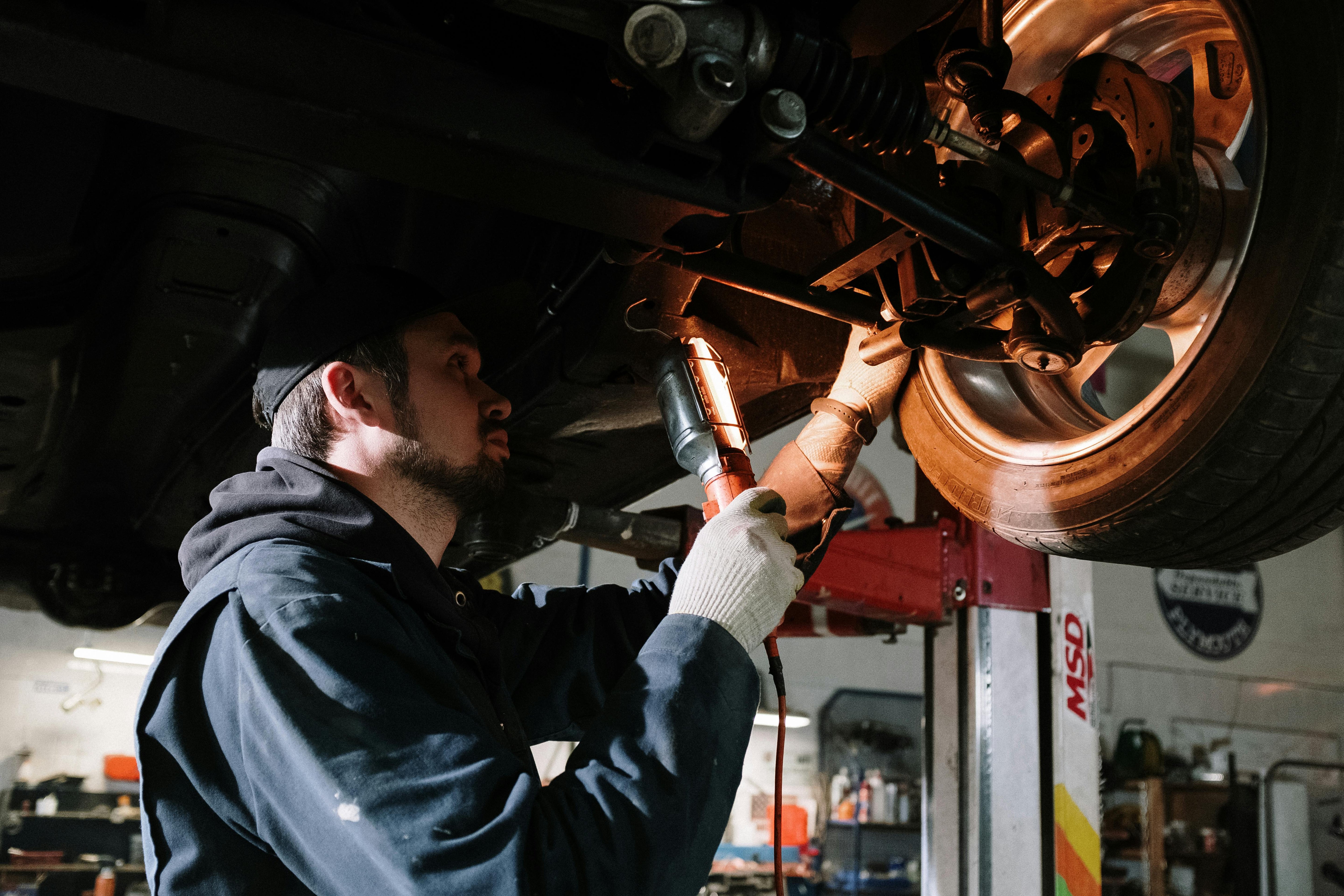 Top Mistakes People Make When Using Automotive Spray Paint